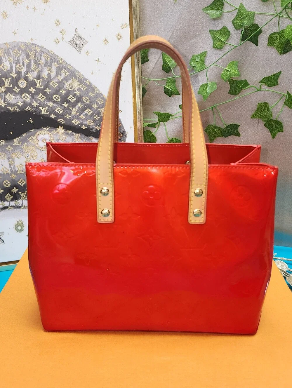 Authentic Louis Vuitton Vernis Reade PM Rouge W/ Box, Dust Bag & LV P.O.P